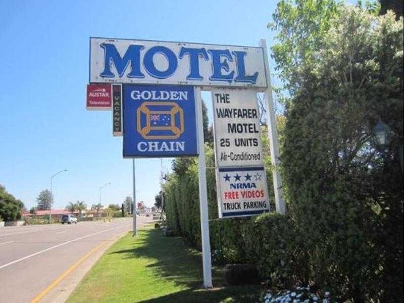 The Wayfarer Motel Мъсуелбрук Екстериор снимка