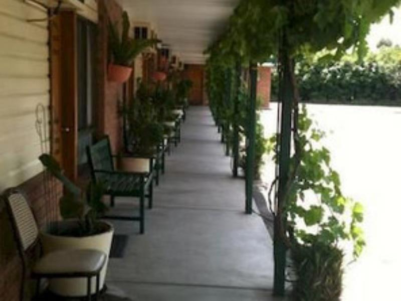 The Wayfarer Motel Мъсуелбрук Екстериор снимка