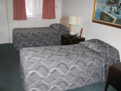 The Wayfarer Motel Мъсуелбрук Екстериор снимка